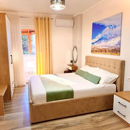 Elite Apartments Durrës Esterno foto