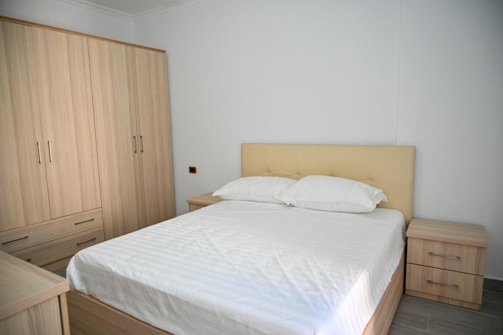 Elite Apartments Durrës Esterno foto