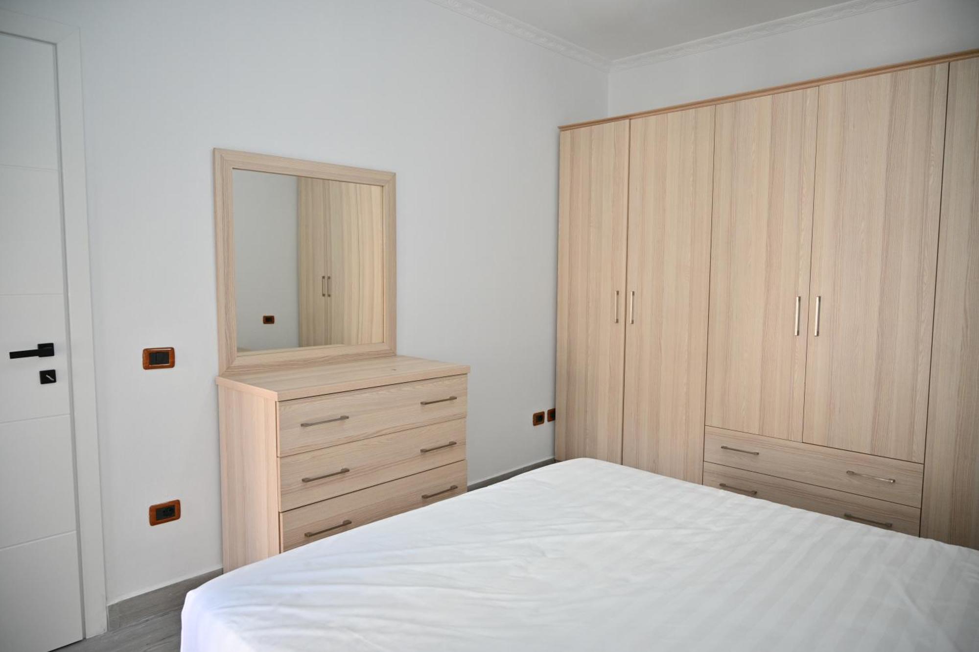 Elite Apartments Durrës Esterno foto