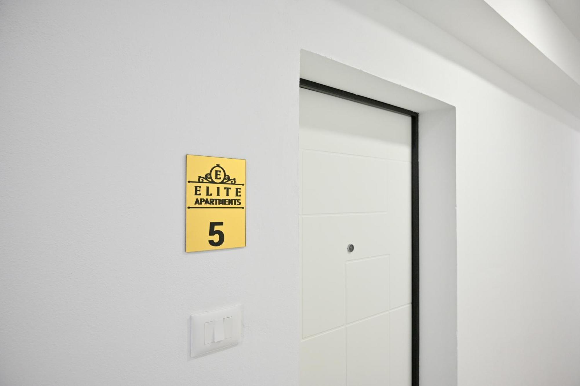 Elite Apartments Durrës Esterno foto