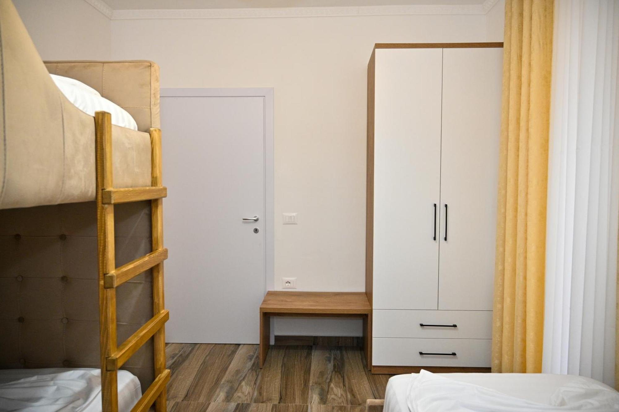 Elite Apartments Durrës Esterno foto