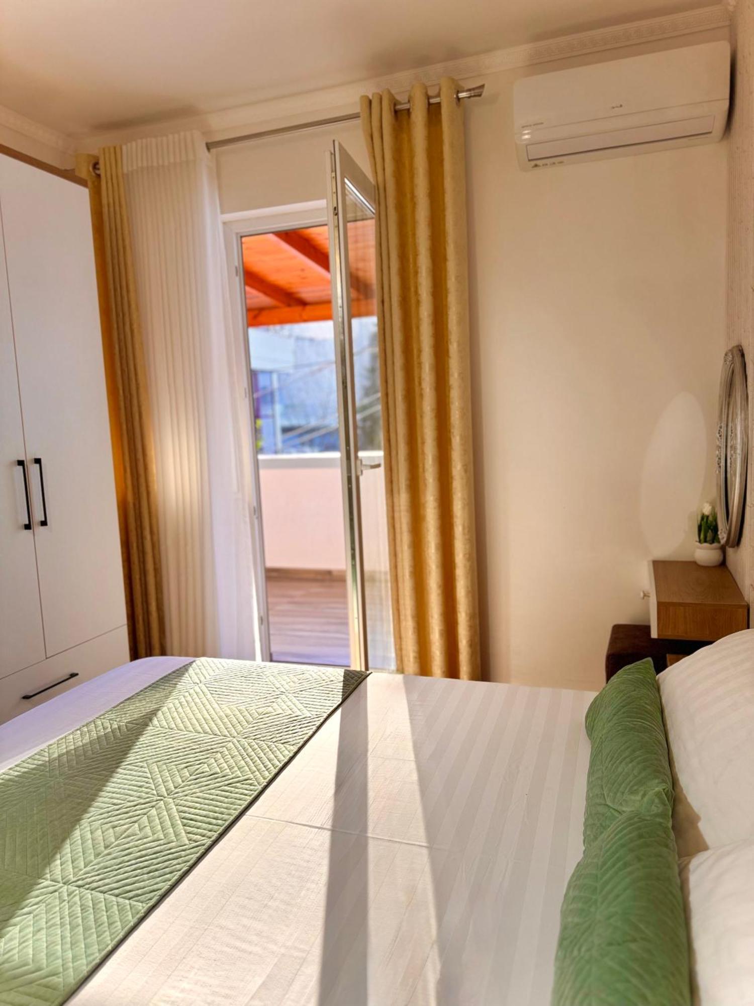 Elite Apartments Durrës Esterno foto