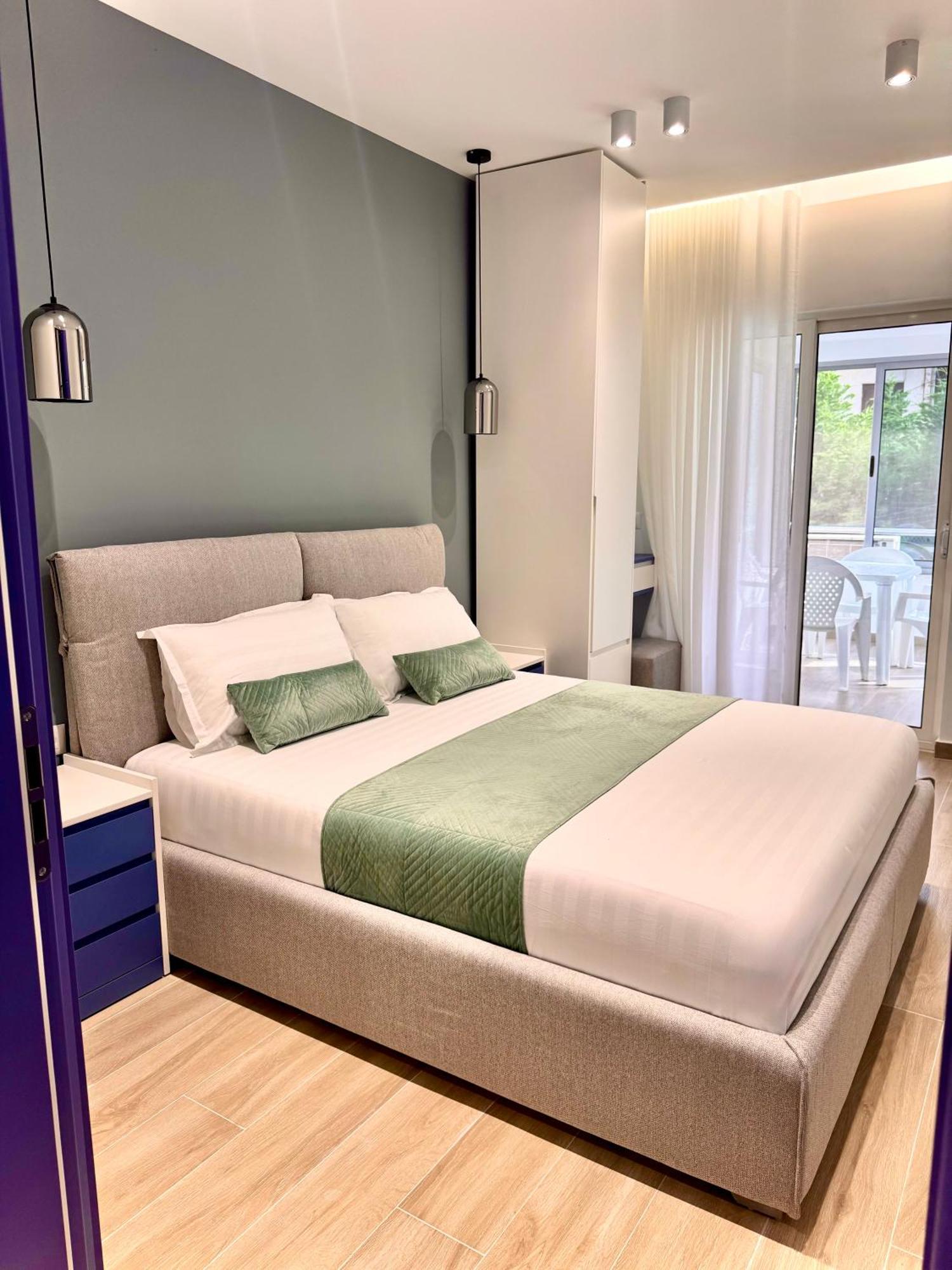 Elite Apartments Durrës Esterno foto